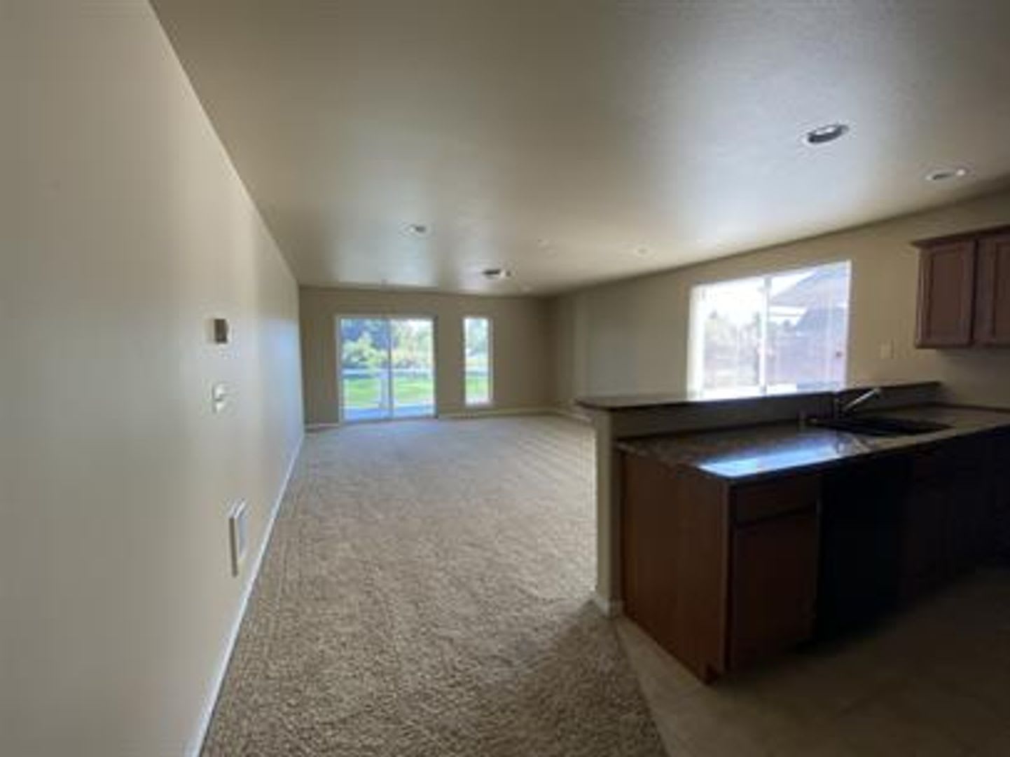 2 bed, 2 bath condo on the canal – photo 3