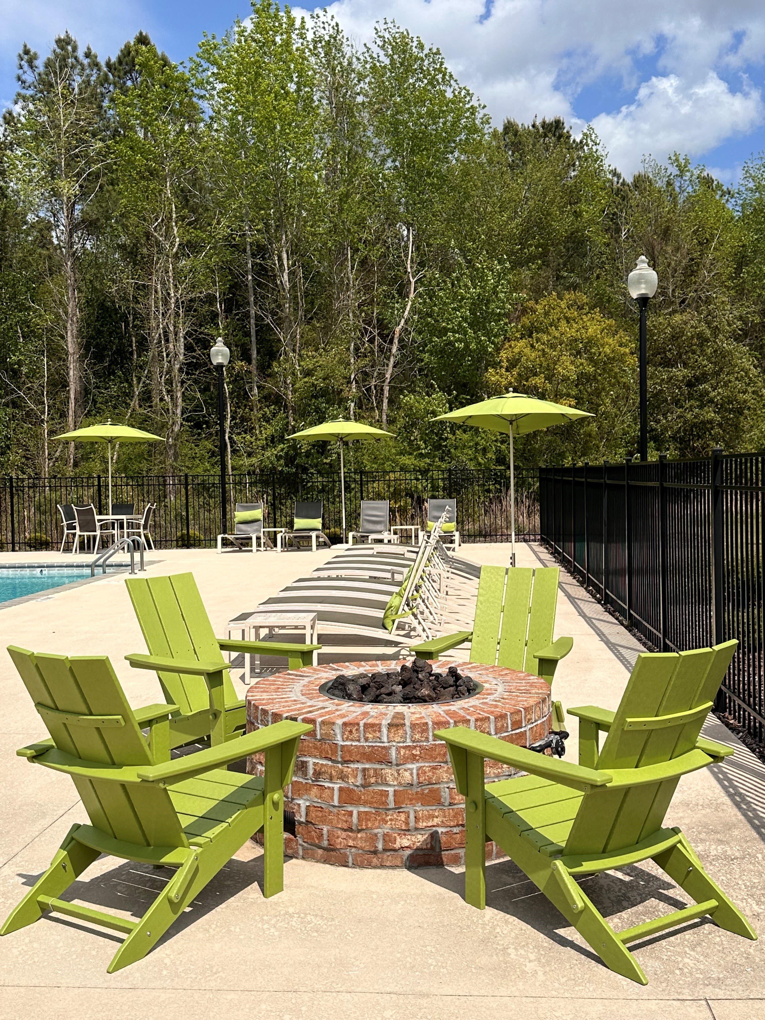 Comet West New Bern – photo 4