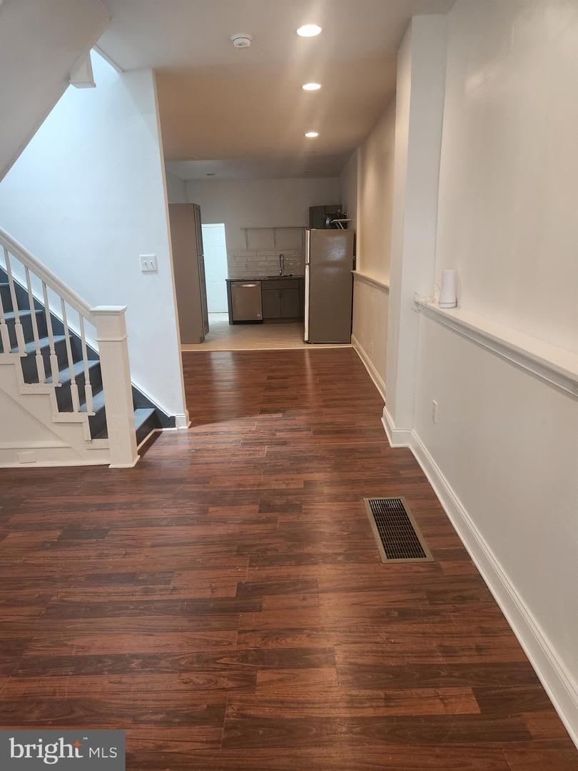 3 beds 1 .5 bath – photo 5