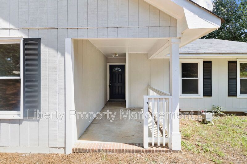 512 Nottingham Drive – photo 2