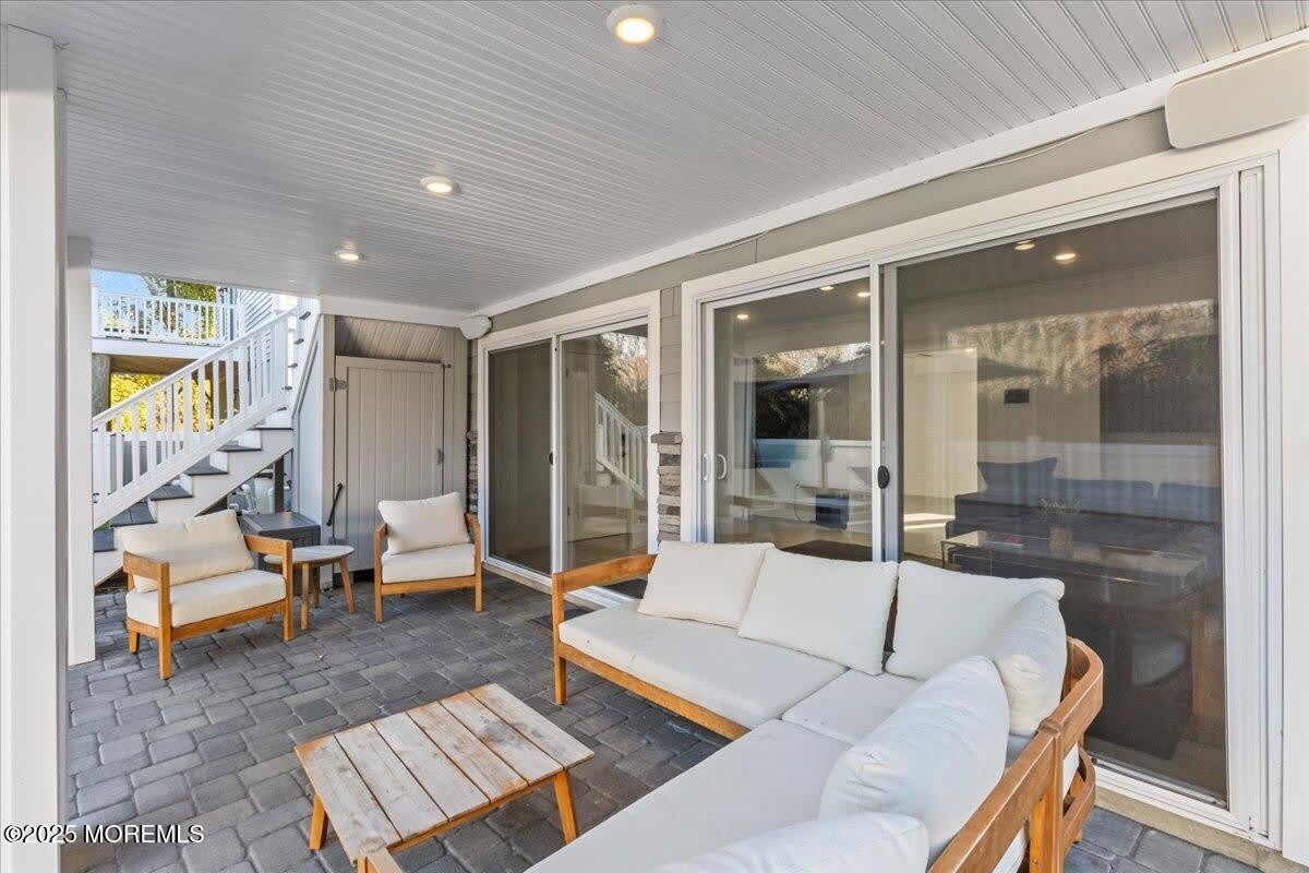 382 Western Avenue – photo 4