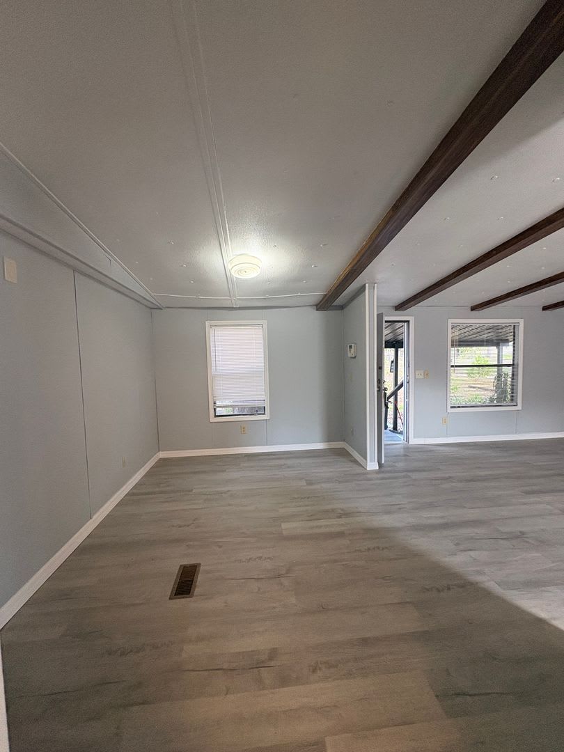 3bed/2bath home ready now!! rent $1650/mo – photo 5