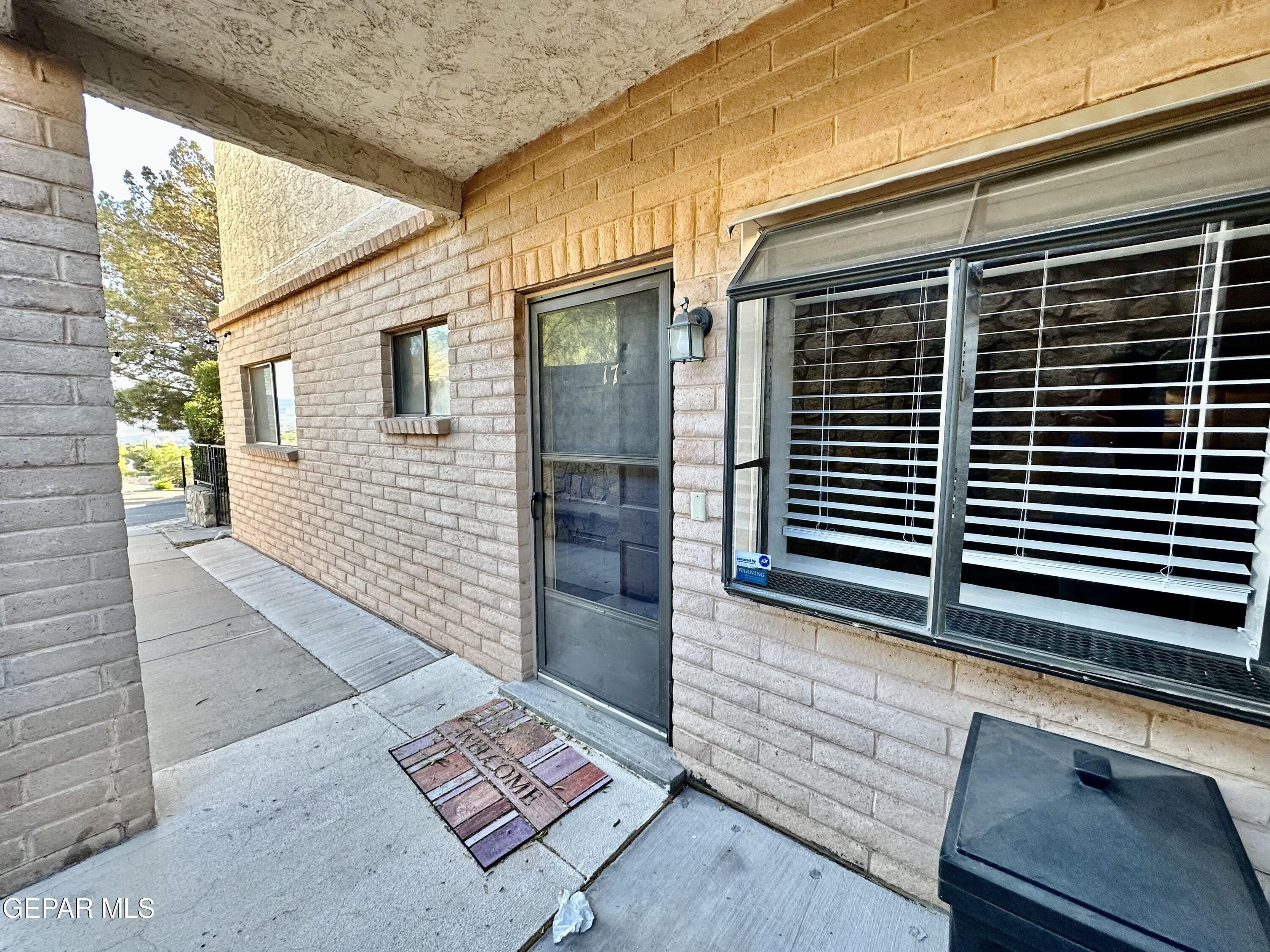 4614 N Stanton Street – photo 3