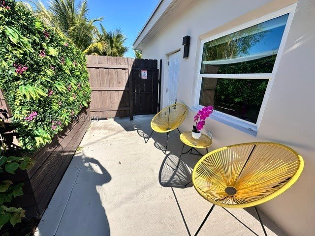 1634 Fletcher St – photo 1