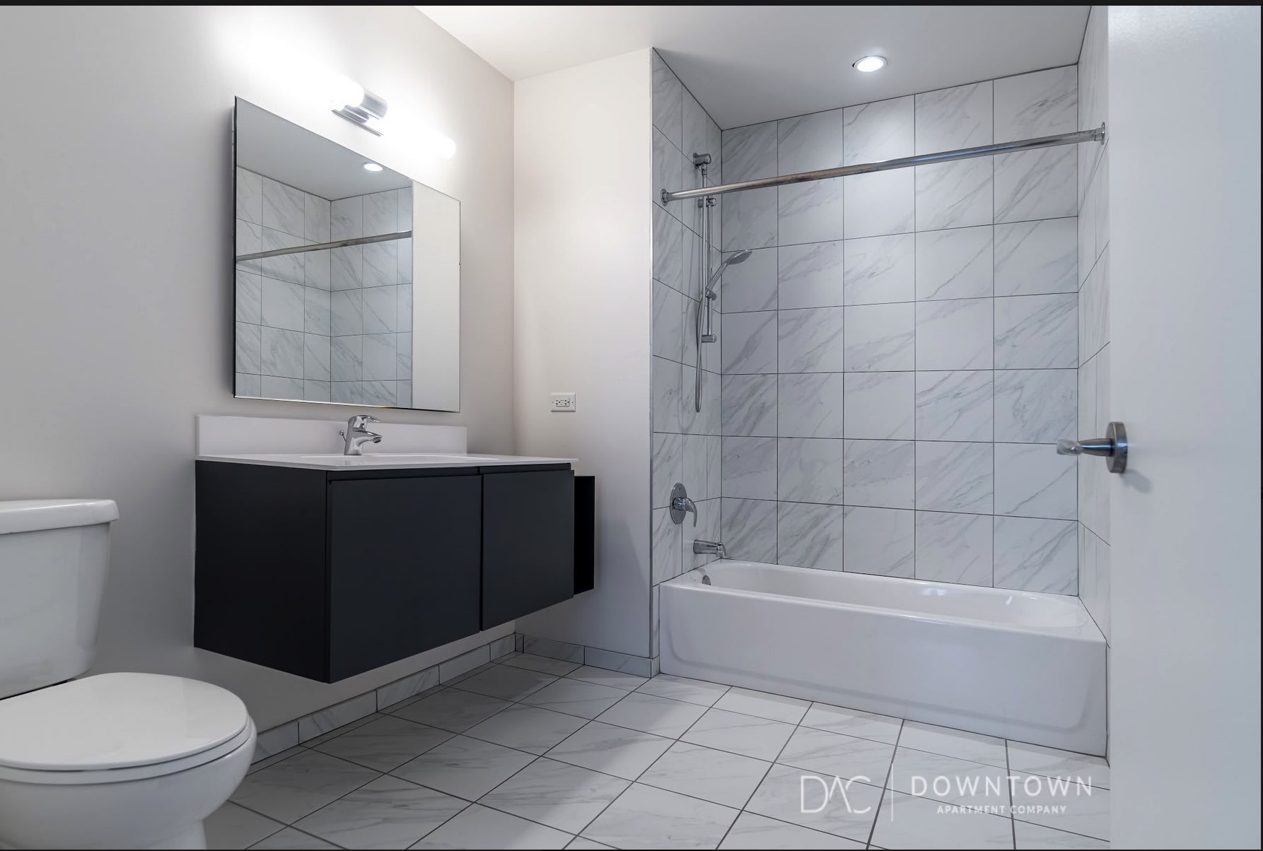 809 N La Salle Dr – photo 4
