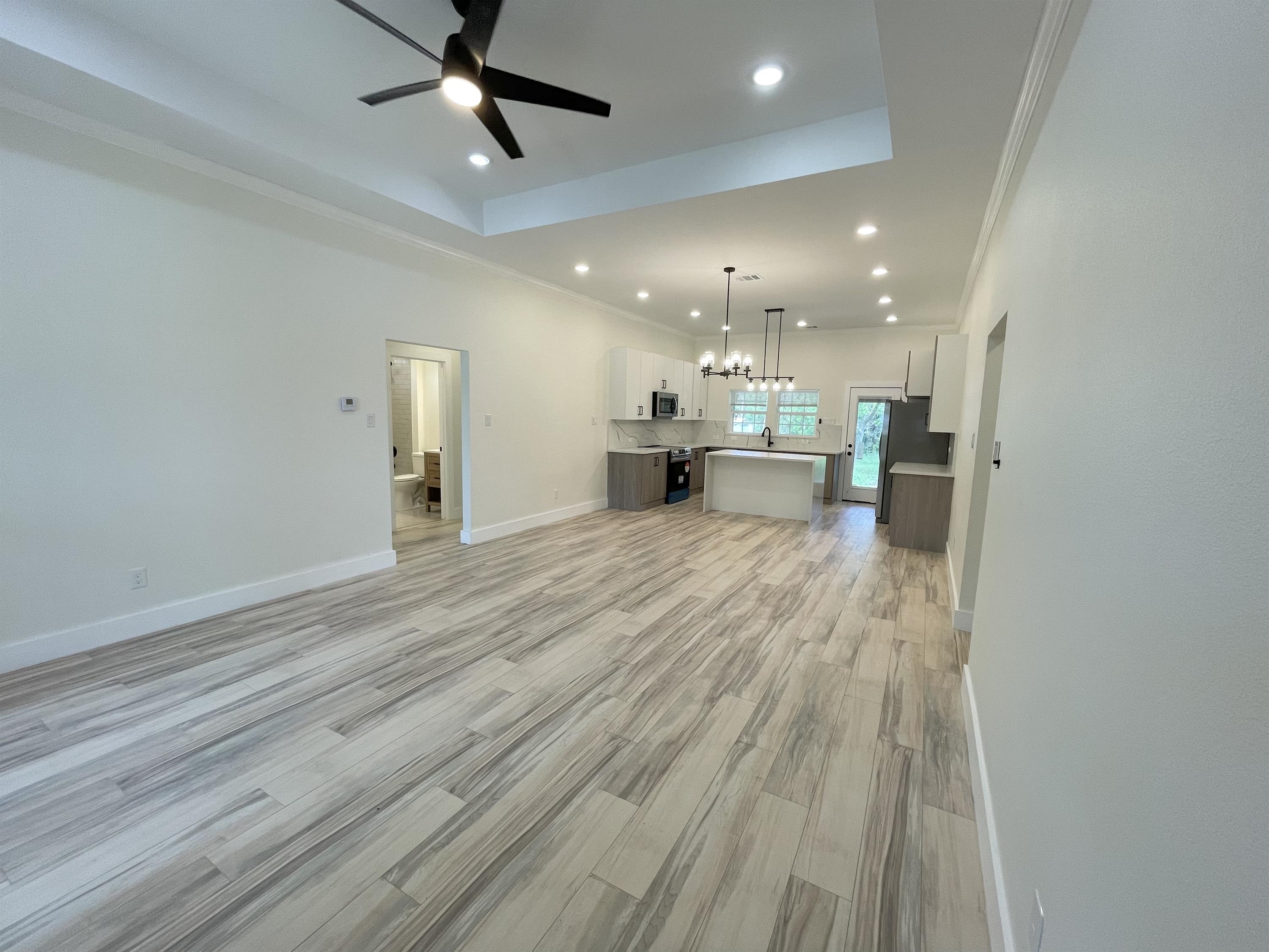115 East 8th Street – photo 3