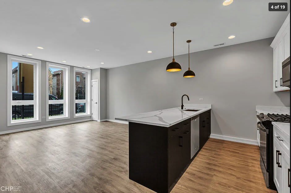4917 S Champlain Avenue – photo 4