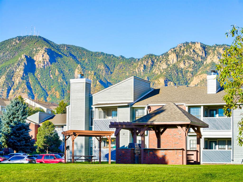 Mountain View Apartment Homes – photo 2