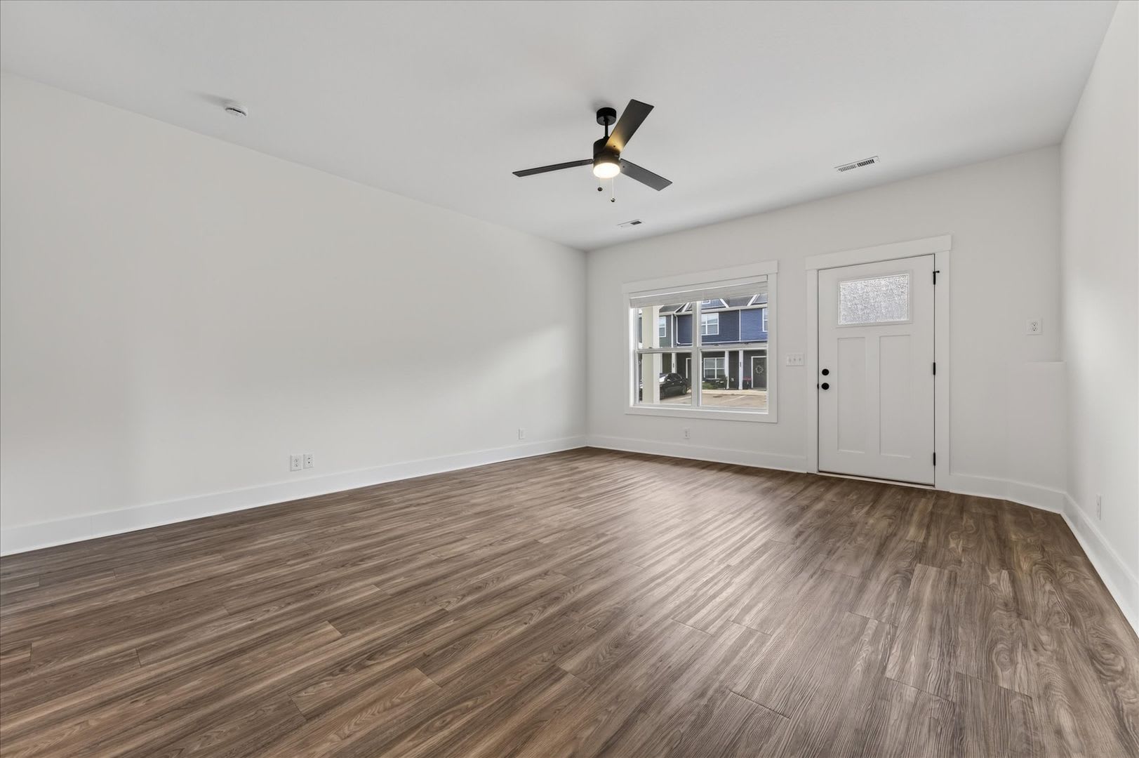Pet Friendly Two Bedroom! – photo 5
