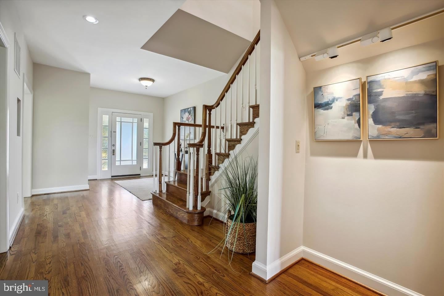 2041 WESTMORELAND Street – photo 4