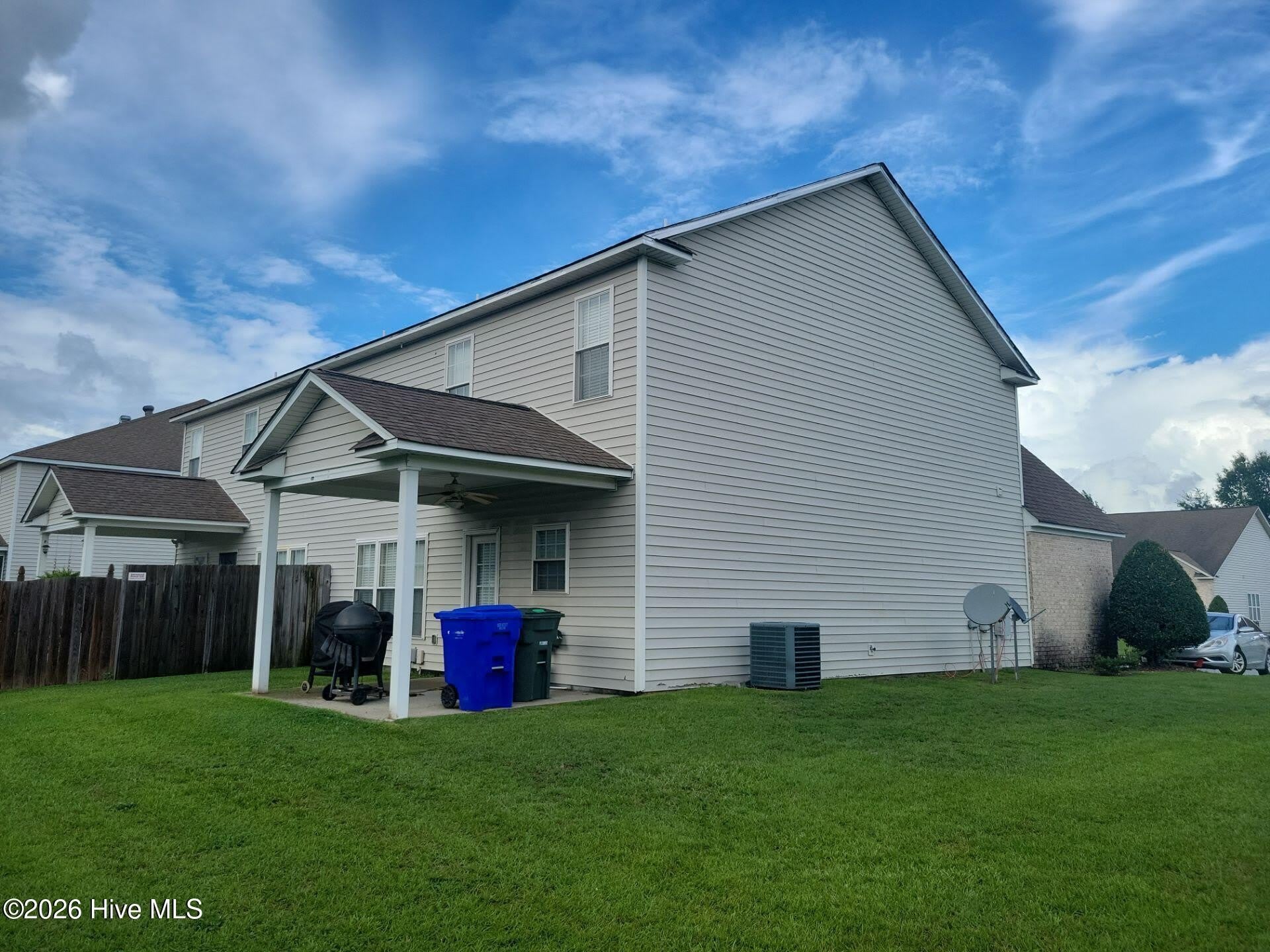 2005 Cambria Drive – photo 2