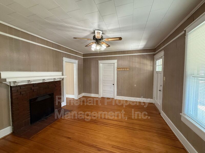 325 Walnut Street – photo 5