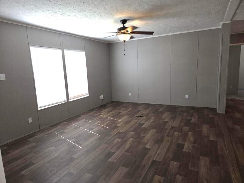 58 Charles Avenue – photo 4