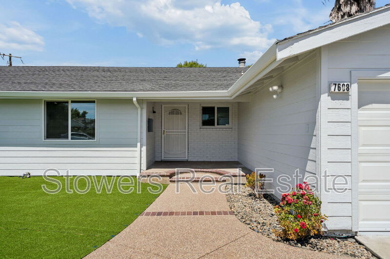 7608 Canterbury Ln – photo 2