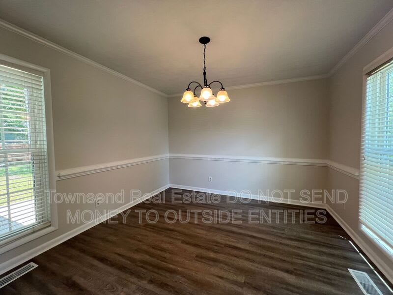 7108 Calamar Dr. – photo 4