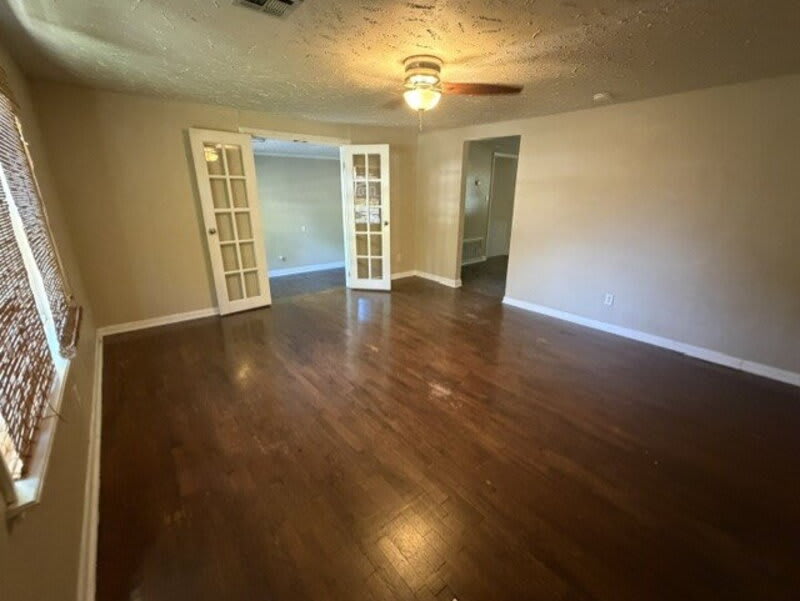 1439 S West Ave – photo 3