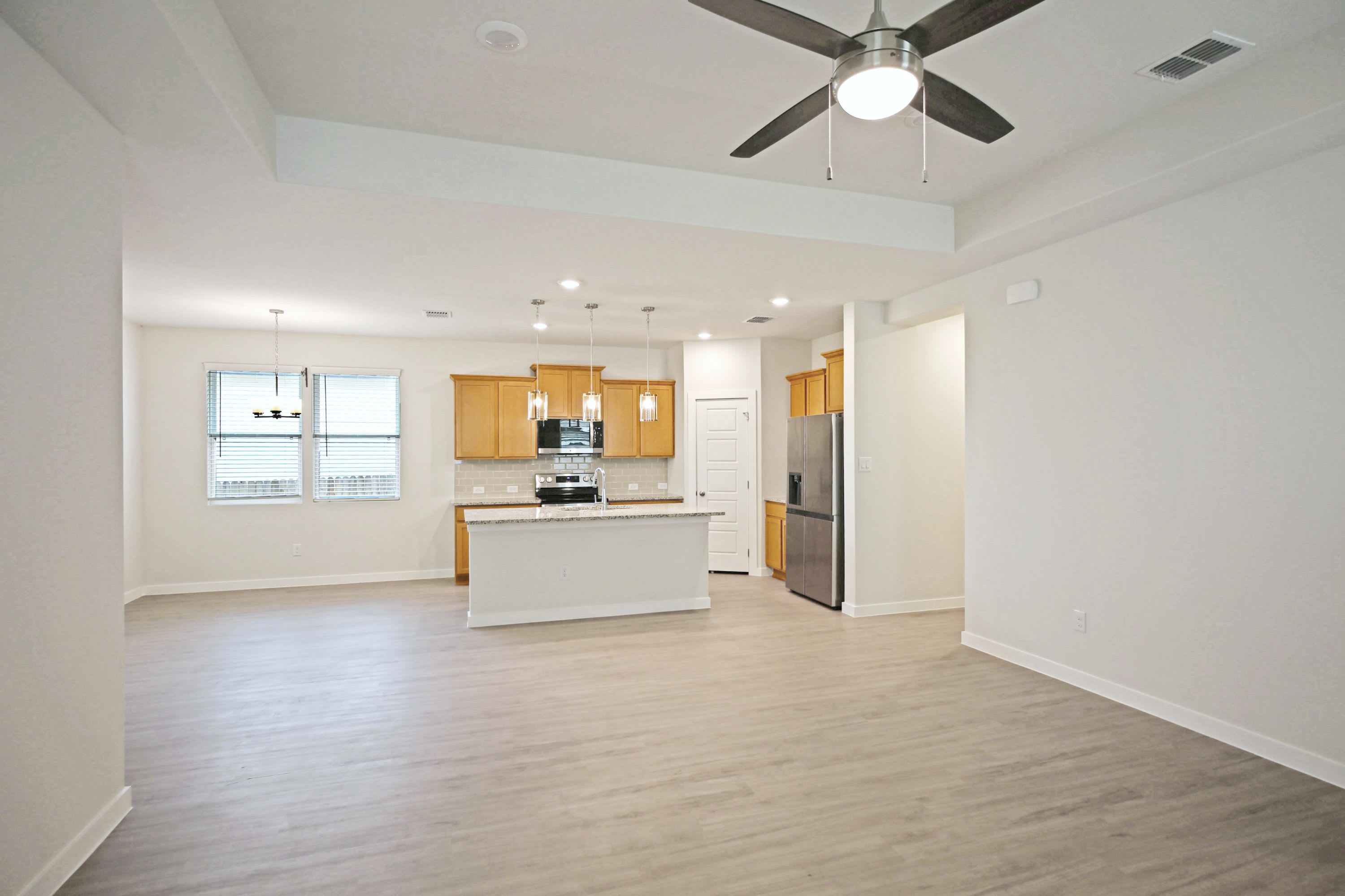 2943 Angelou Street – photo 5