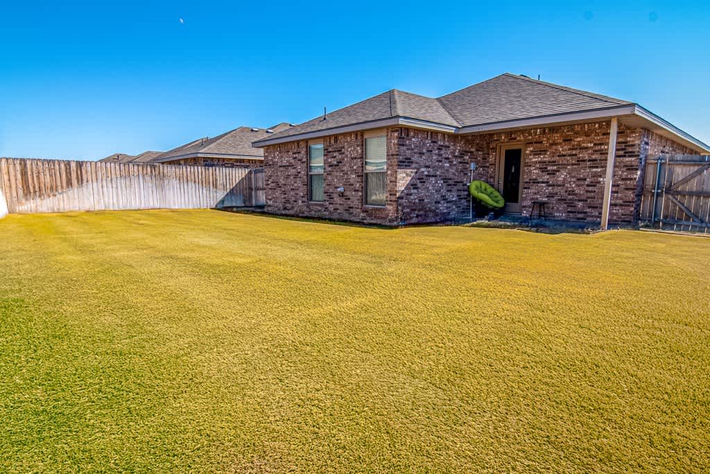 1327 Masquerade Boulevard – photo 2