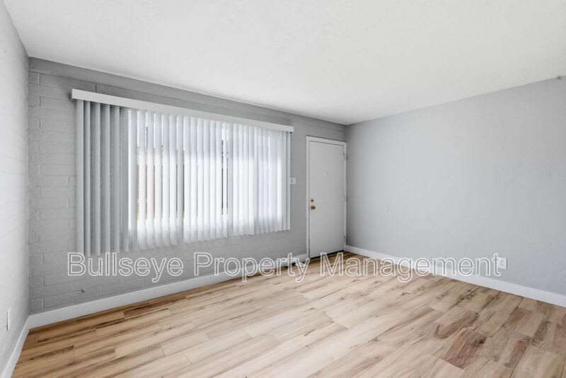 1921 E Osborn Rd – photo 5