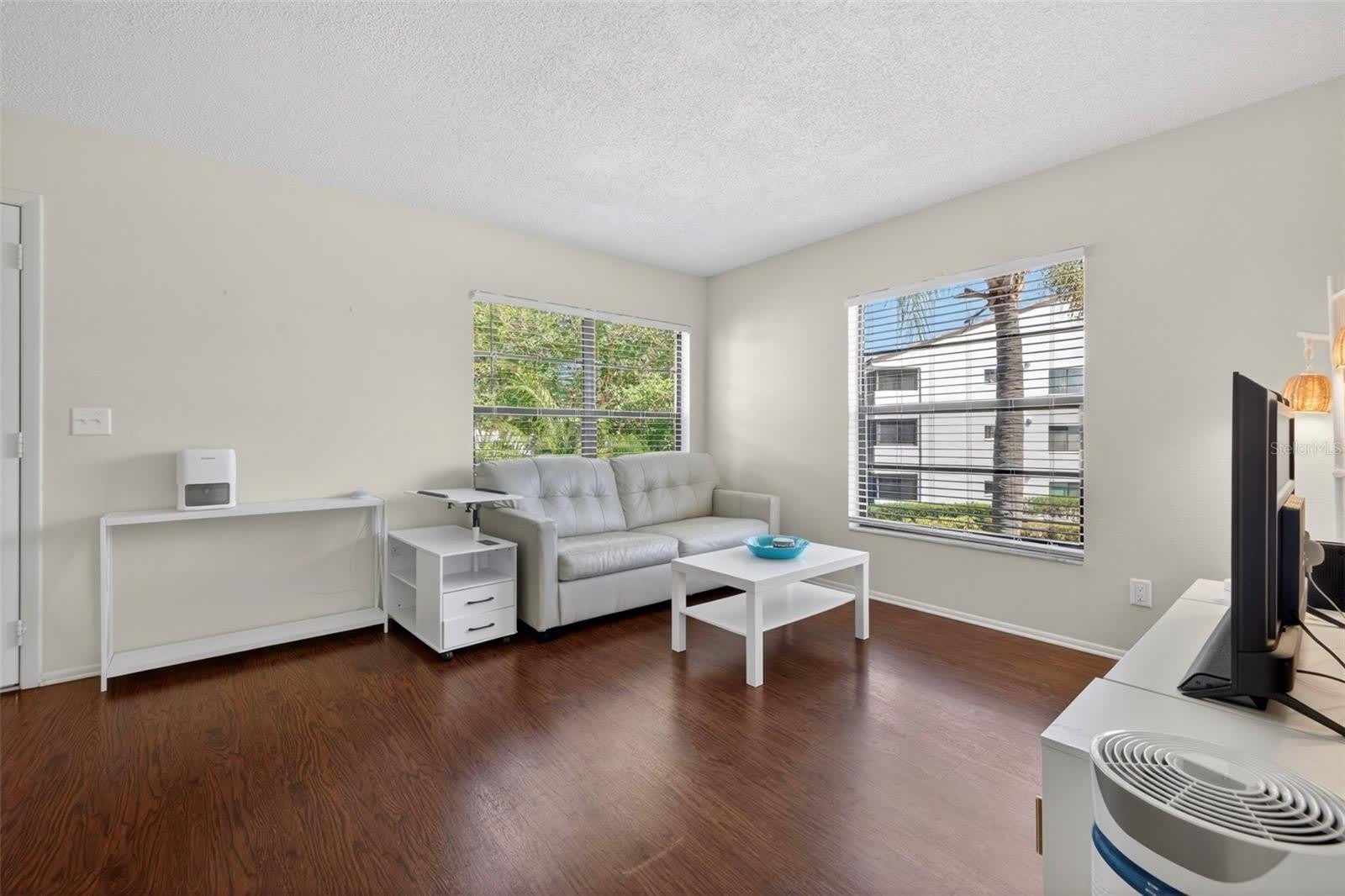 2597 COUNTRYSIDE Boulevard – photo 4