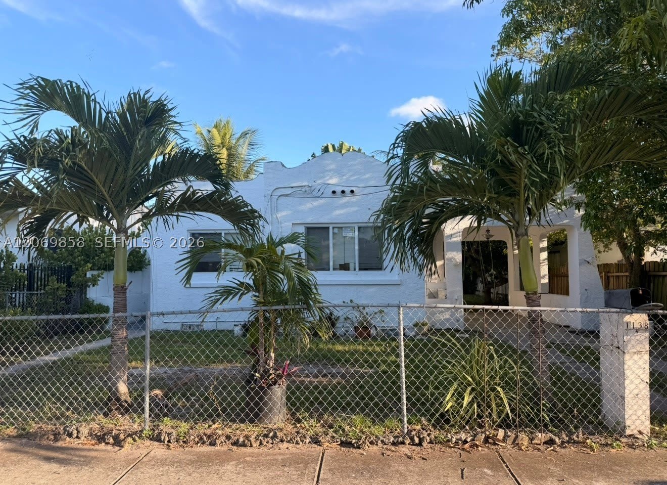 1138 NW 37th St – photo 1
