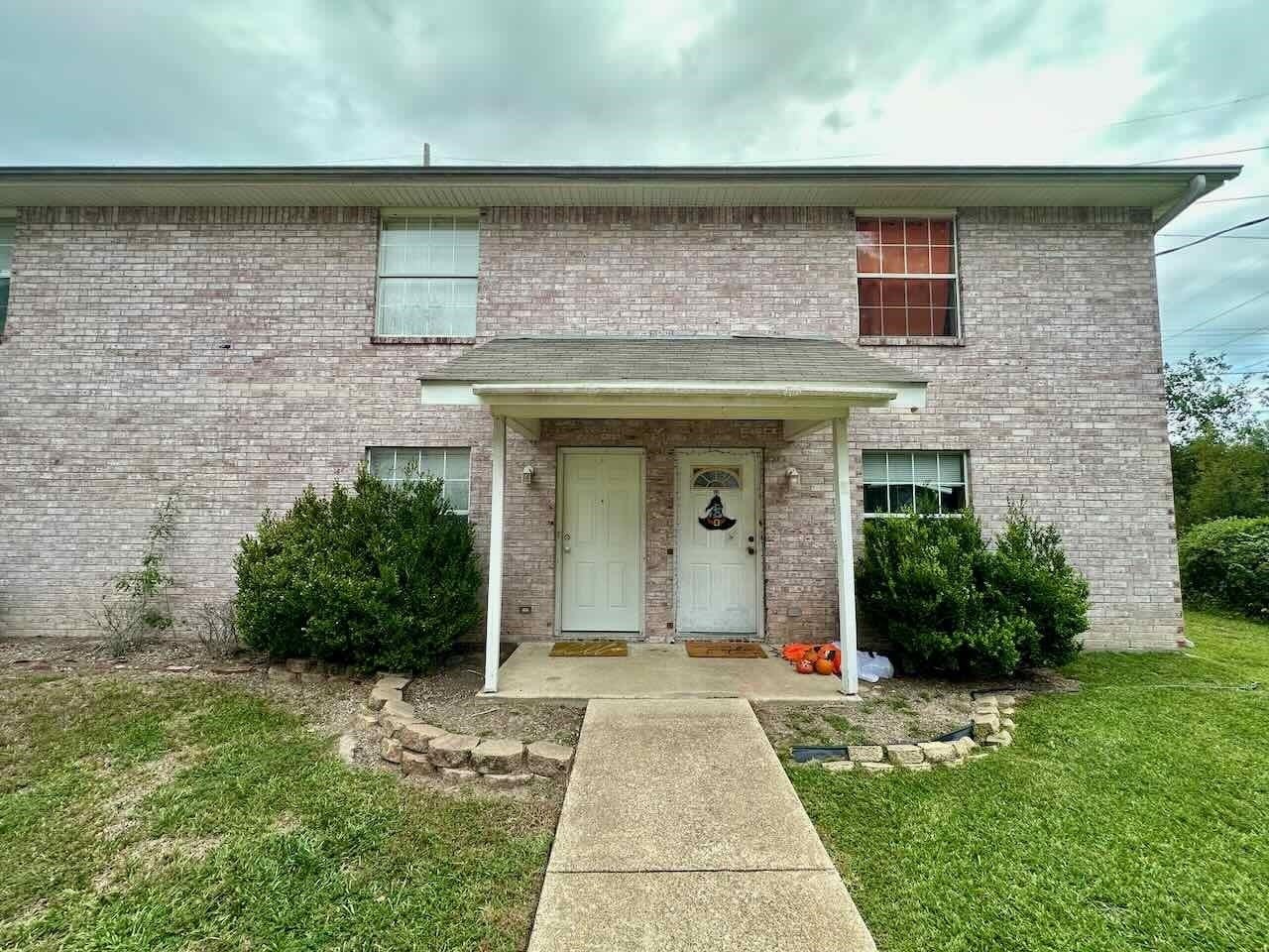 527 N Village Creek Parkway – photo 2
