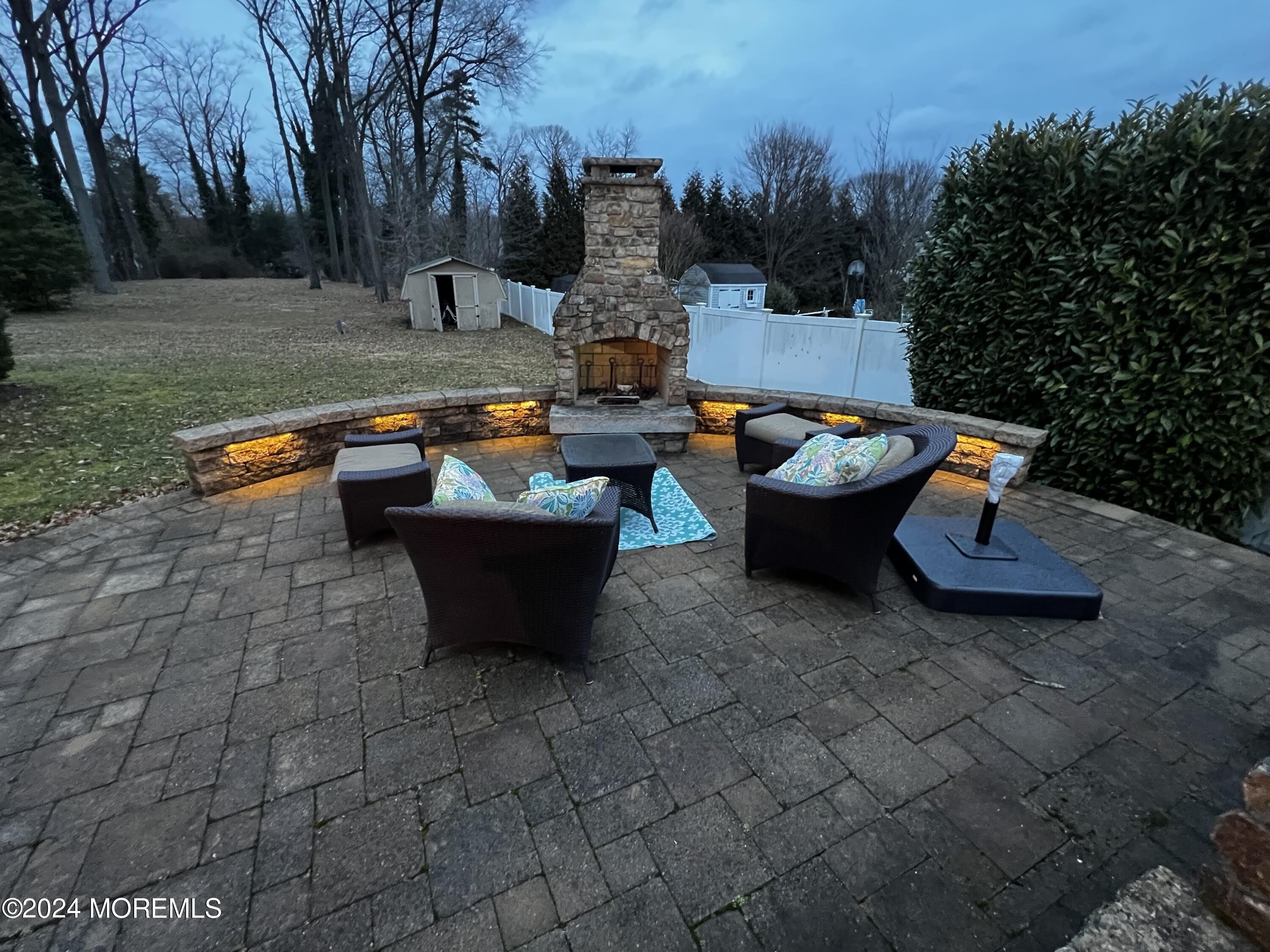 499 W Park Avenue – photo 2