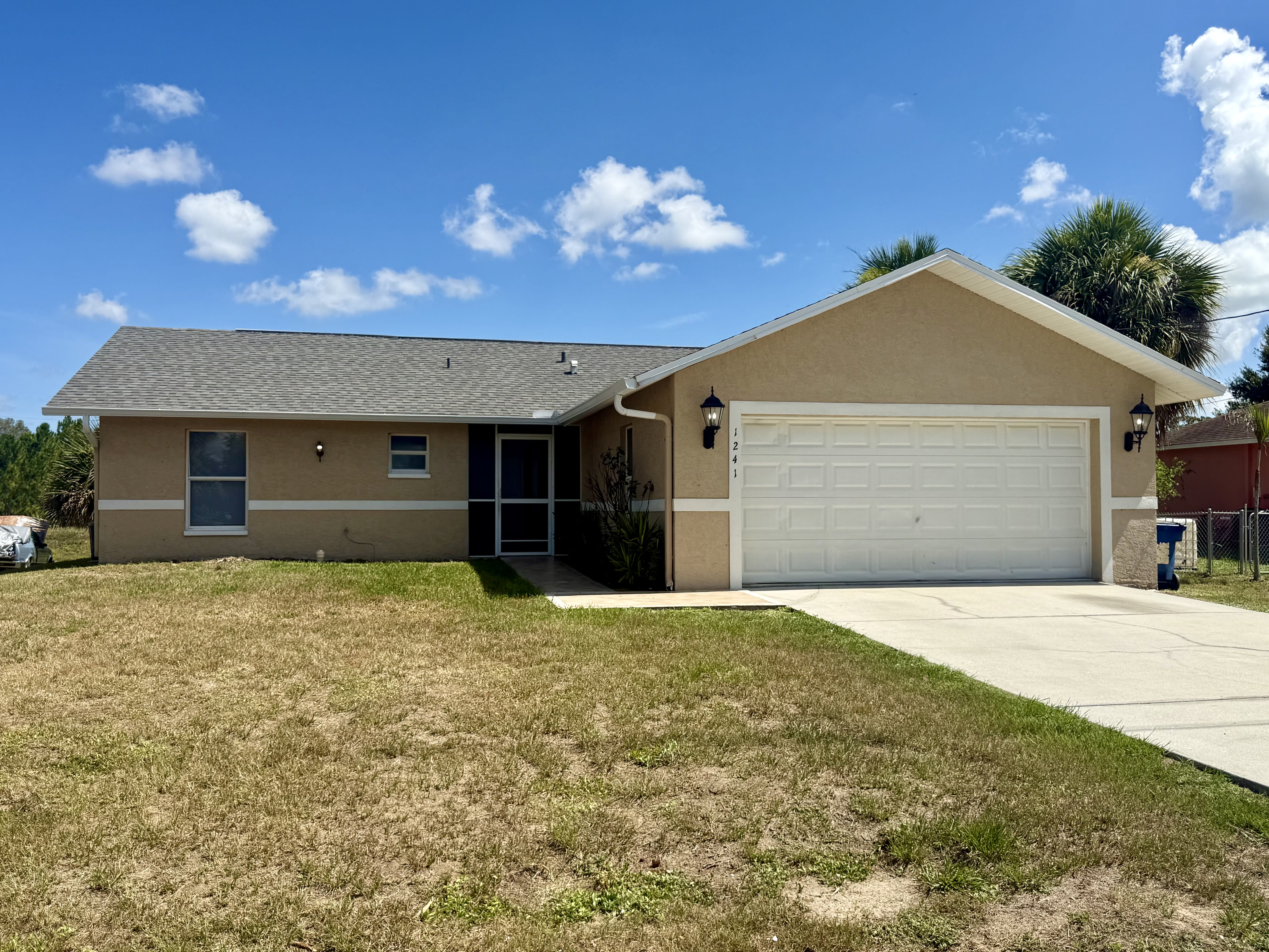 1241 Ermine St E – photo 5
