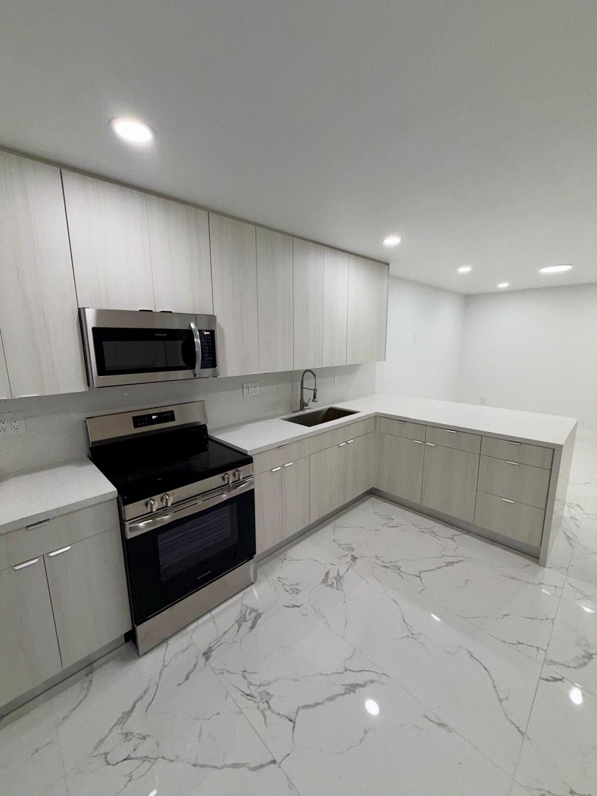 8945 Northwest 114th Street – photo 4