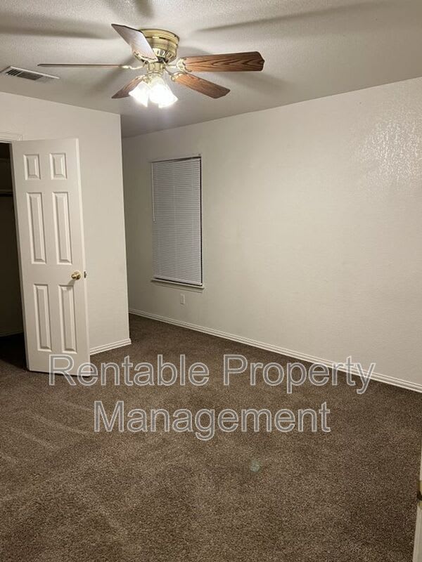 1104 Turkey Creek Ct – photo 4