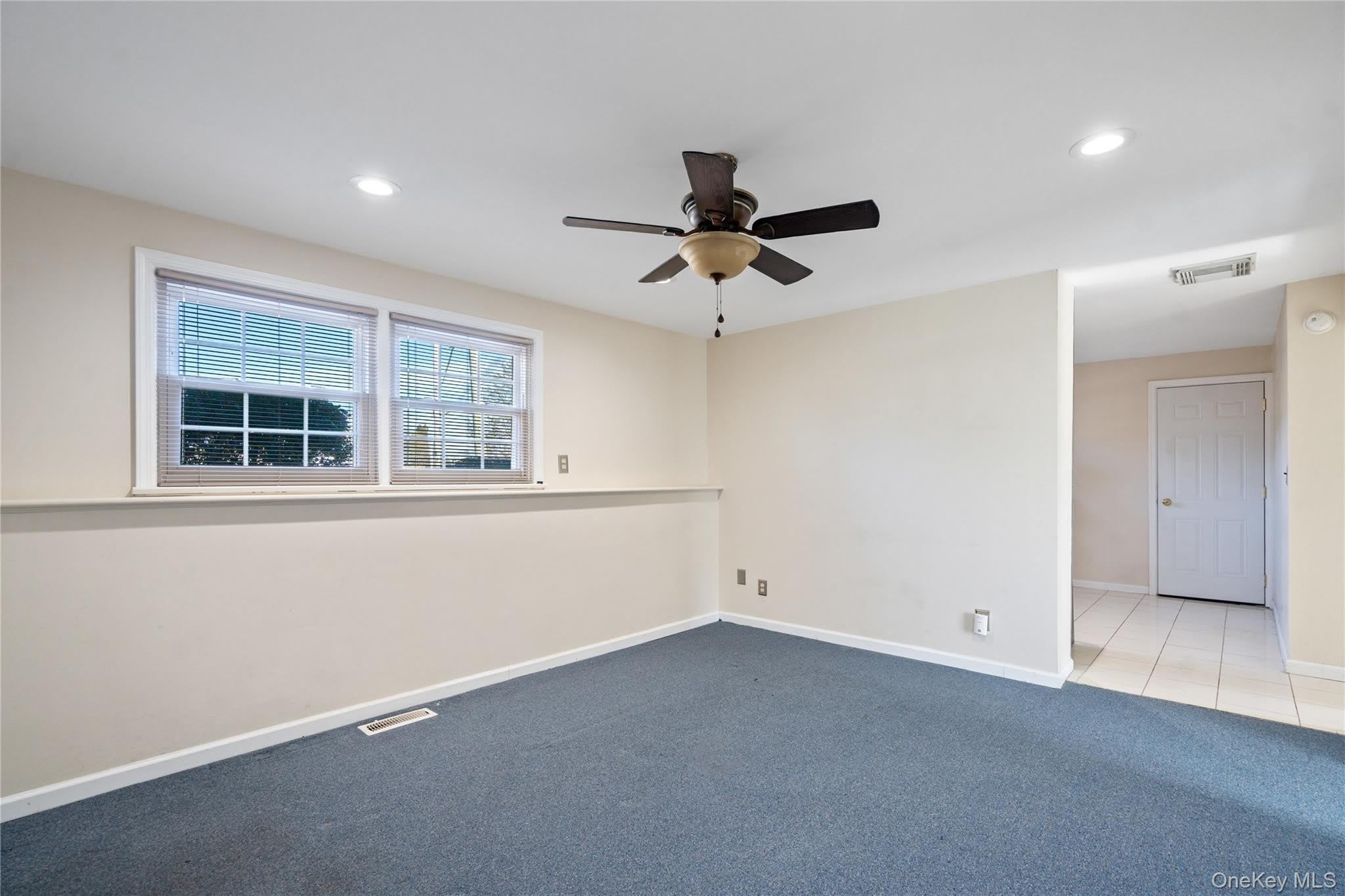 445 S Wellwood Avenue – photo 5