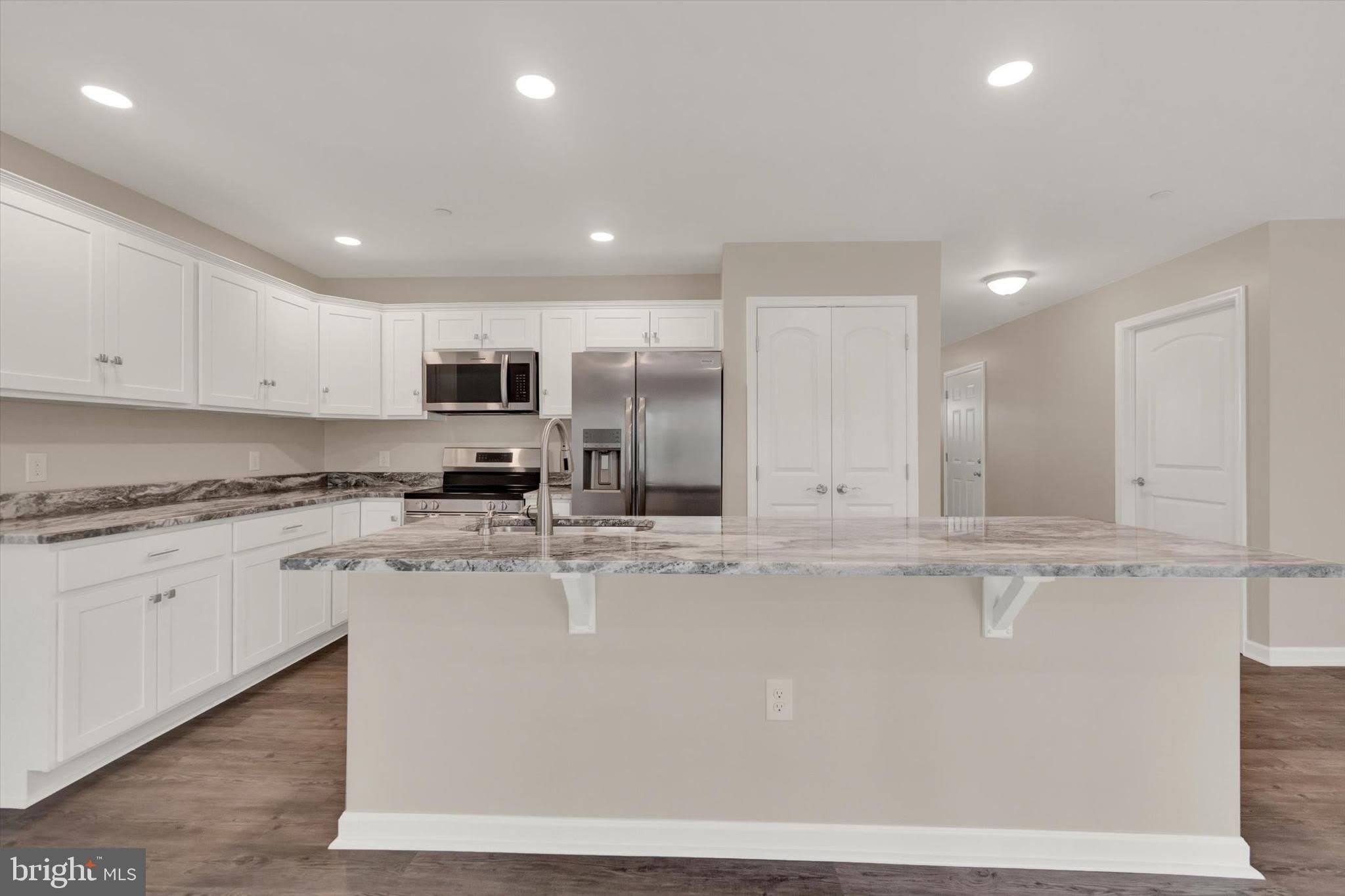 13876 PATRIOT Way – photo 4
