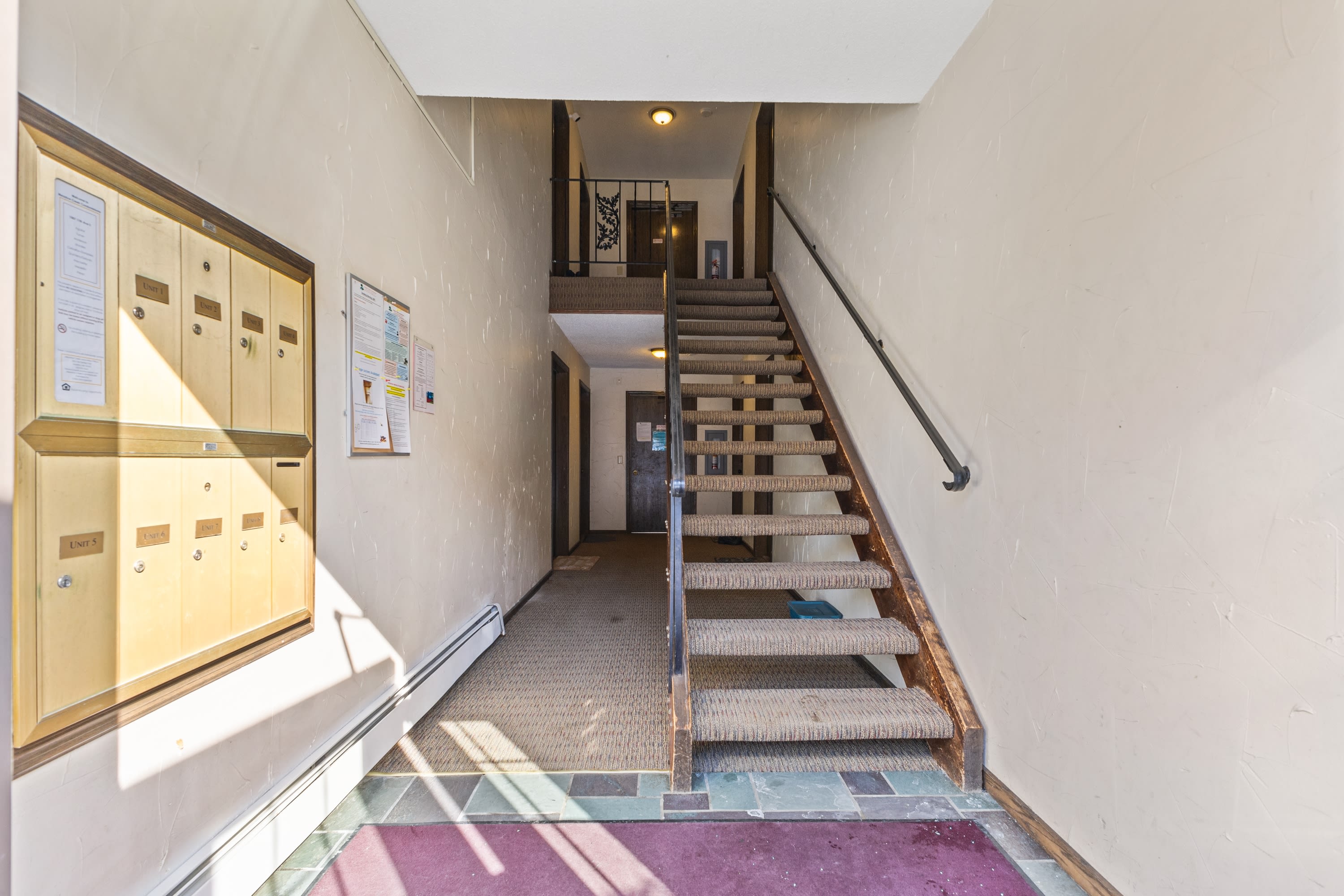 1007 11Th Ave S Apt 8 – photo 3