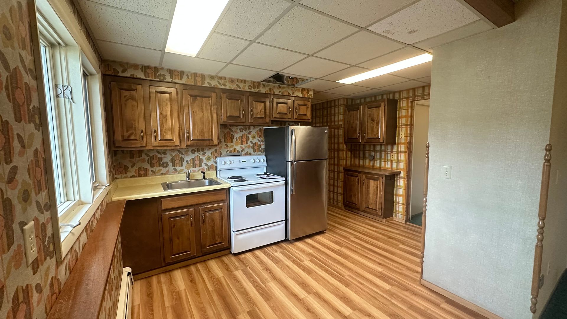 2Bed/1Ba/1Car Amazing Apartment on Riverview Dr., All Util. Includ., sorry no pets. – photo 5