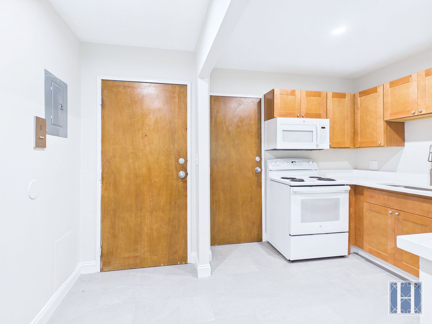 445 Pleasant St – photo 5