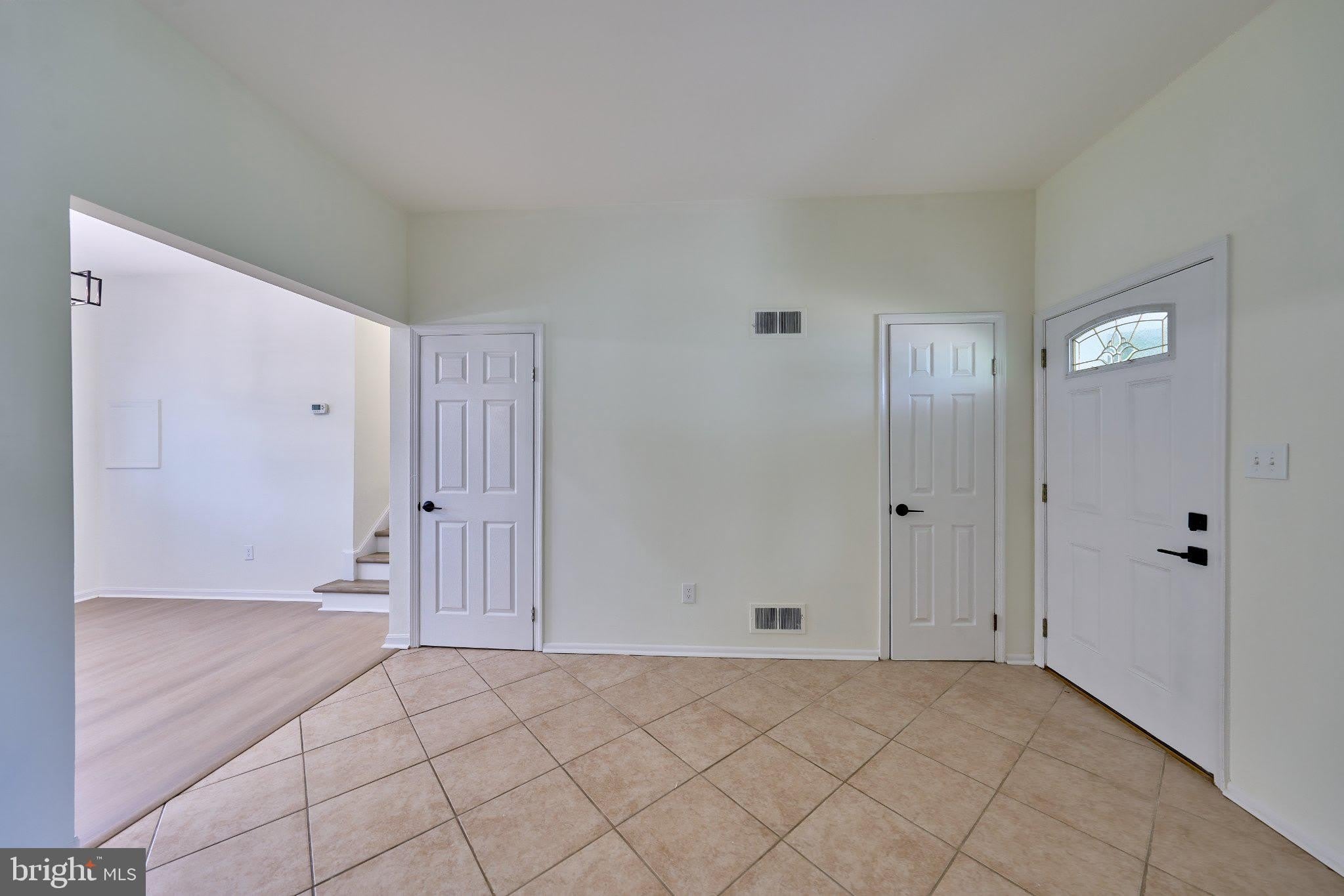 2924 GRACEFIELD Road – photo 4