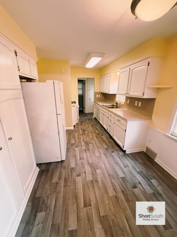 1701 Hiawatha Road Southeast – photo 3