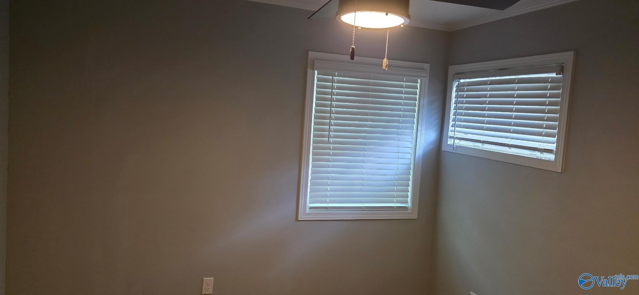 325 S Plymouth Road – photo 4