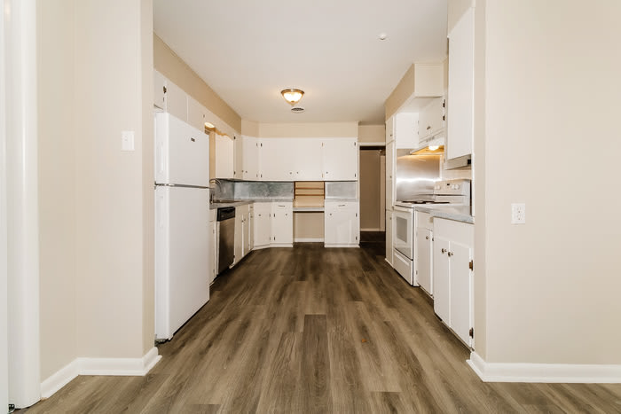 1600 Grove Hill Road – photo 4