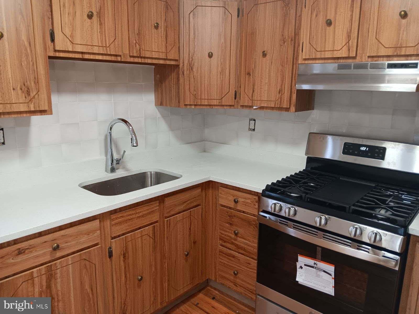 541 HADDON Avenue – photo 3