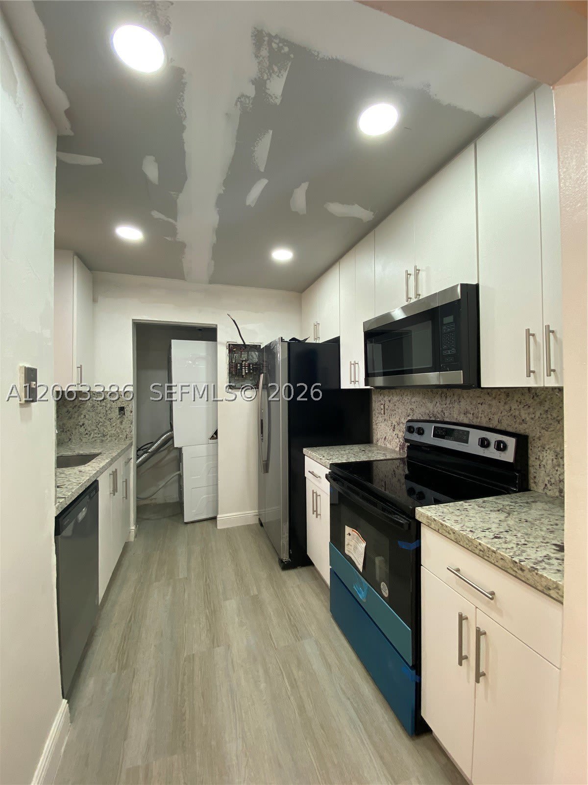 556 NW 114th Ave – photo 3