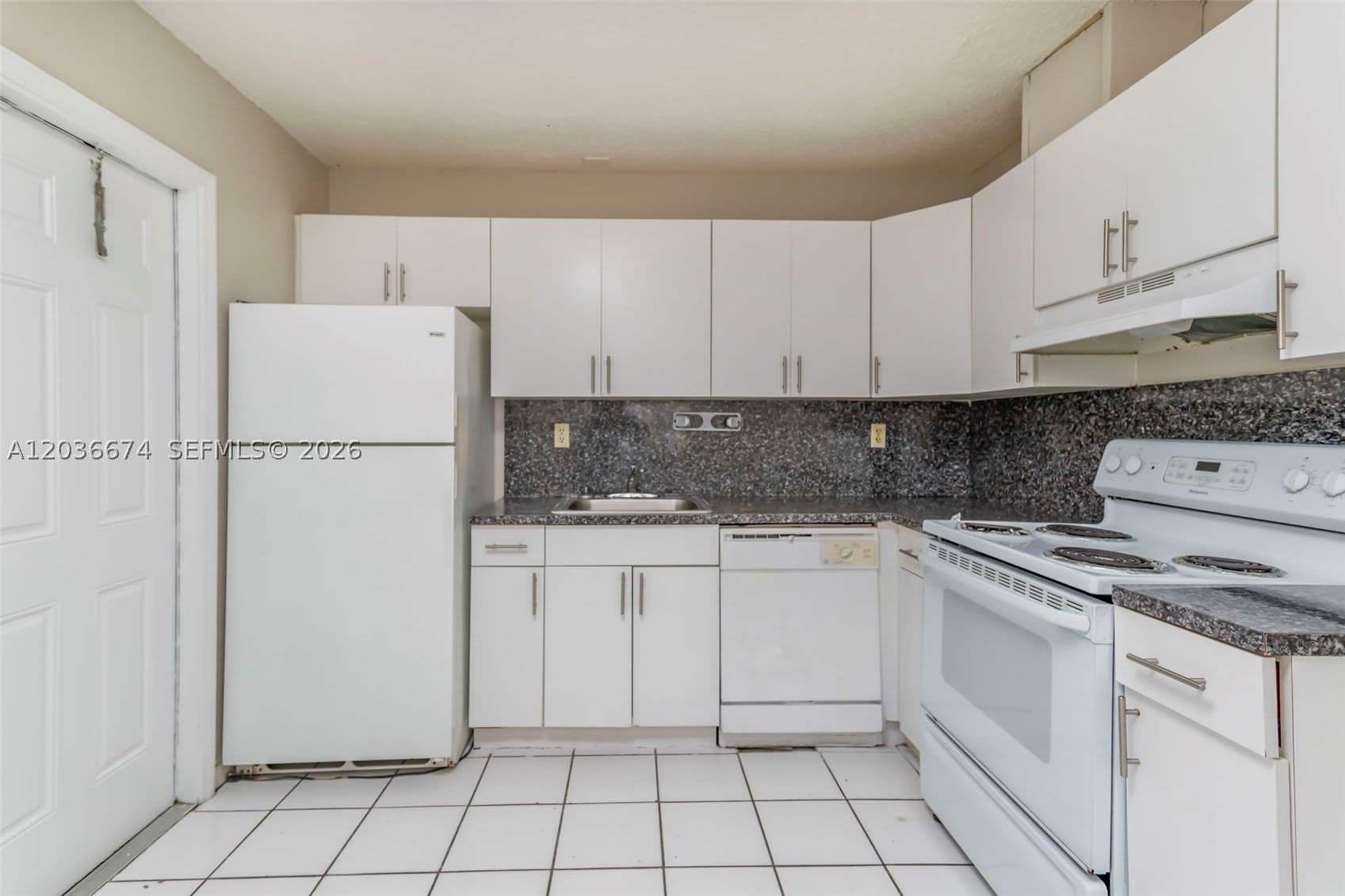 6331 Pierce St – photo 4