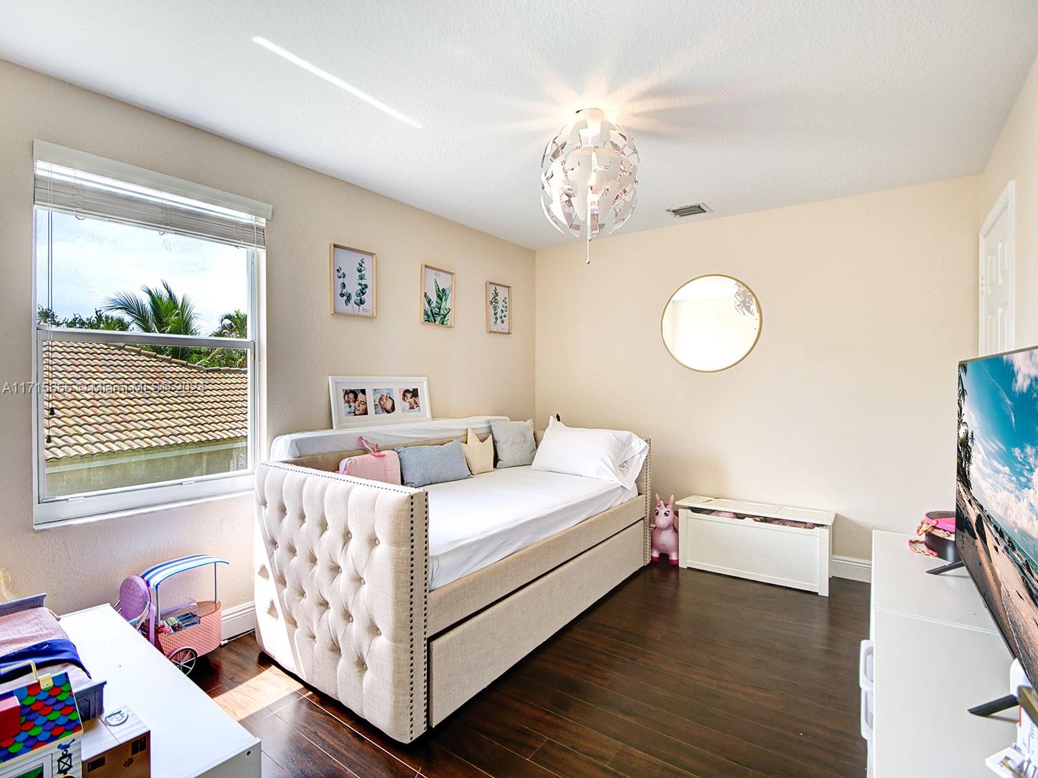 13484 Northwest 13th Street – photo 5