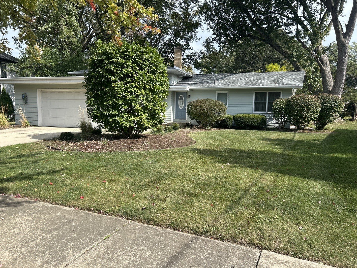 1126 Laurel Lane – photo 1