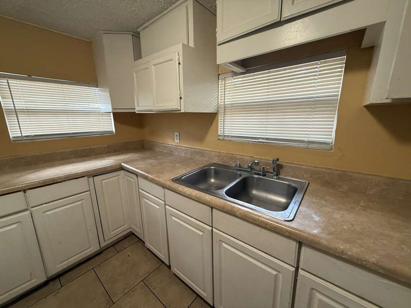 Spacious 5BR Home in Orlando – Great Value & Move-In Ready! – photo 3