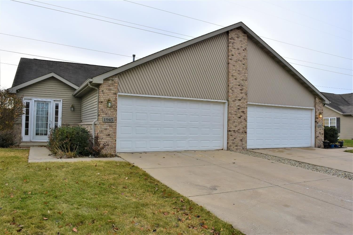 1945 W 86th Lane – photo 1