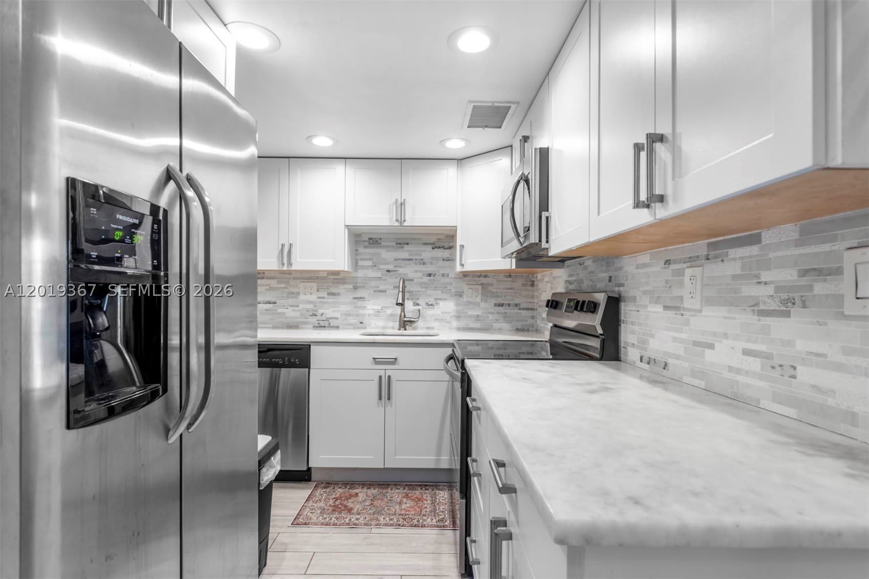 2970 NE 16th Ave – photo 1