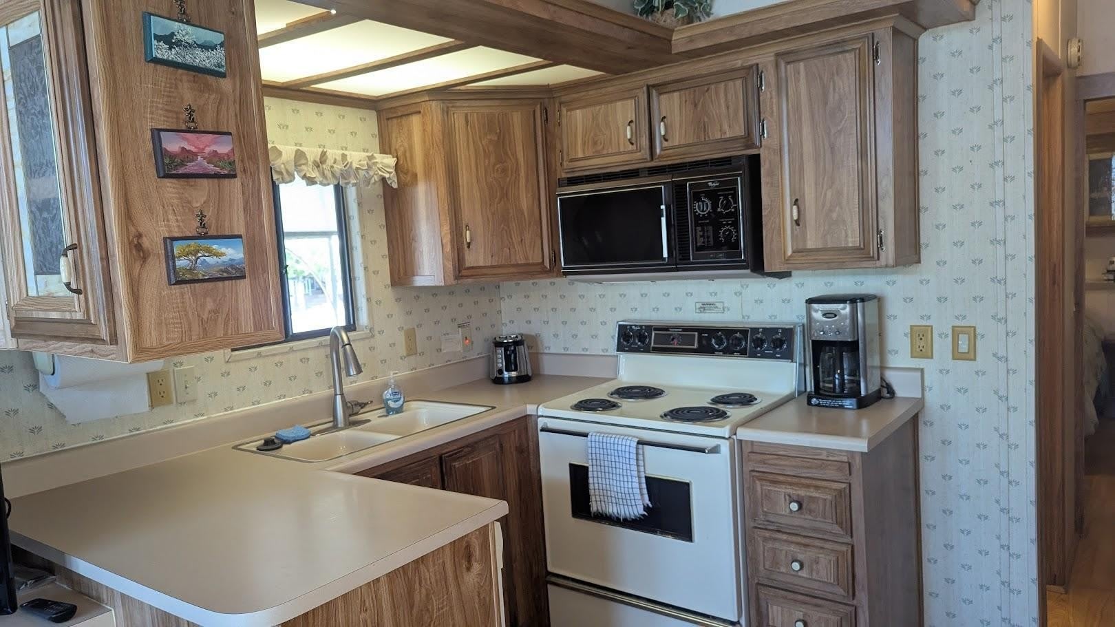 8700 E University Drive – photo 3