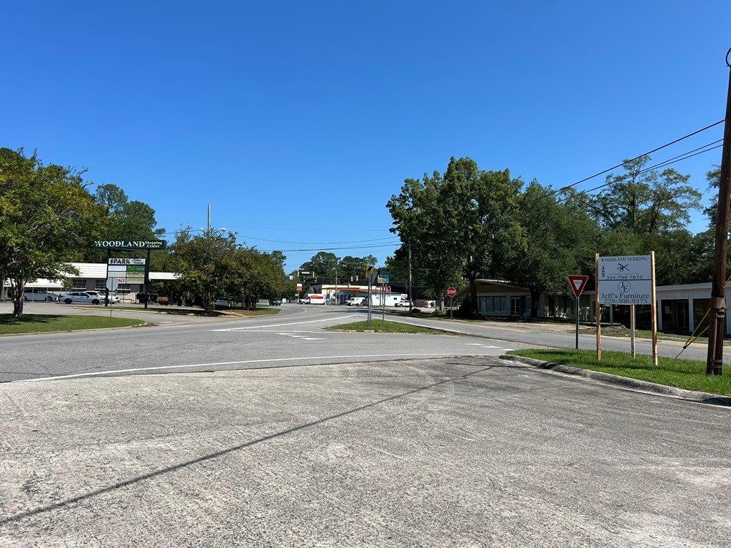 1409 SW Hartford Hwy. – photo 2