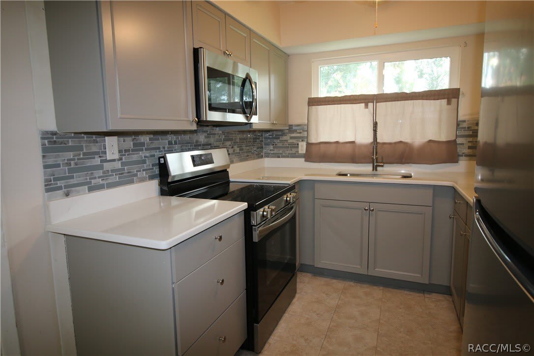 1621 Teasdale Street – photo 5